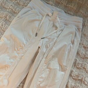 Size 4 white LuLu joggers - full length - great condition